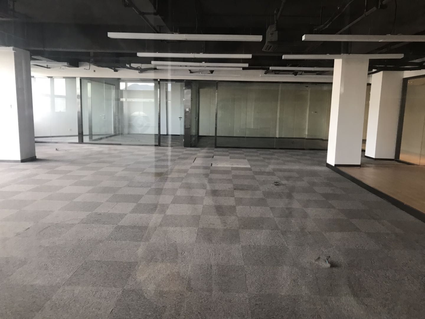 新天地跨贸小镇