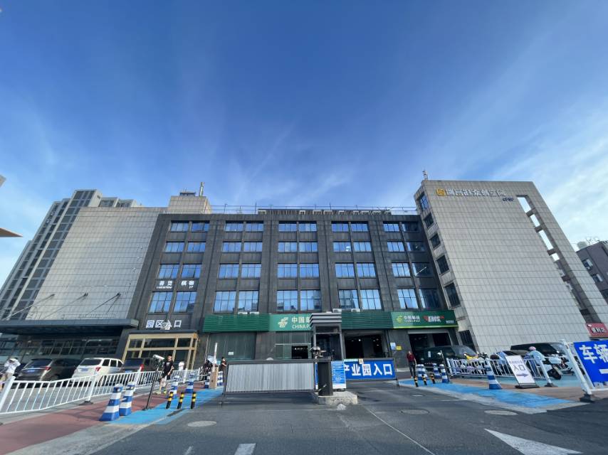 30.4㎡特价靠窗大通间